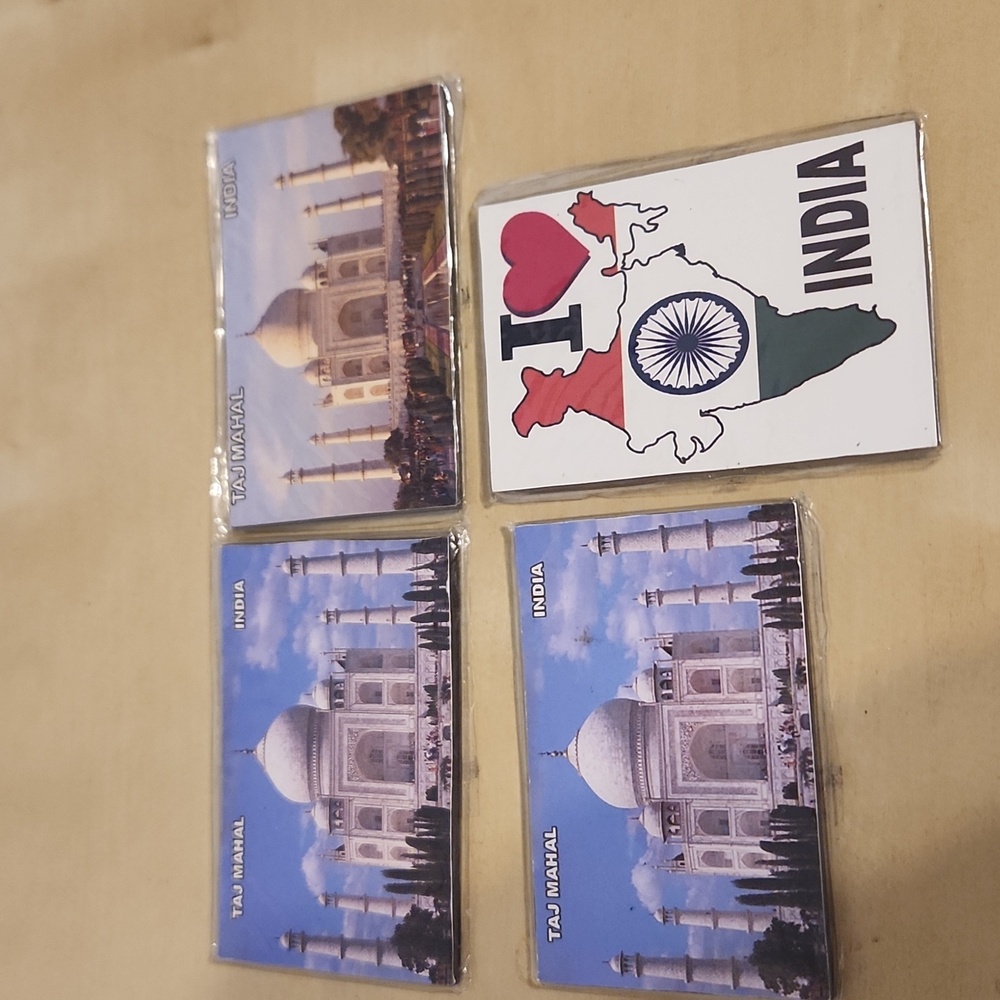 Taj Mahal Souvenir I love India Magnet Set